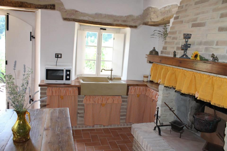 B&B Il Poggetto Serra SantʼAbbondio Kültér fotó